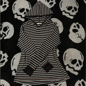 Black and white hoodie 🦓